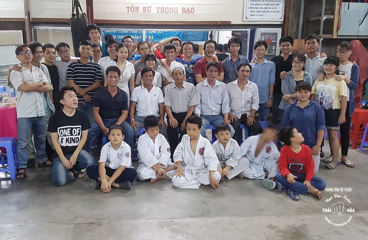 Hình ảnh Taekwondo đẹp: đòn đá, bài quyền và lớp học